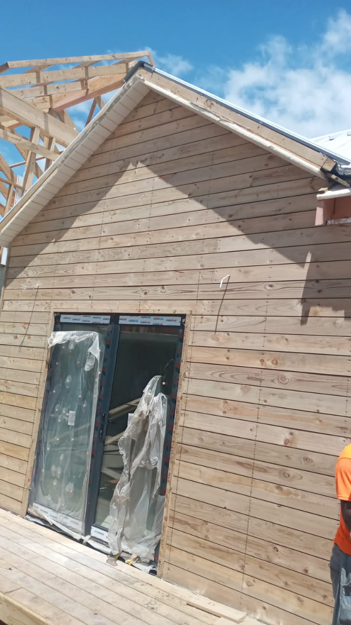 Timber-frame room