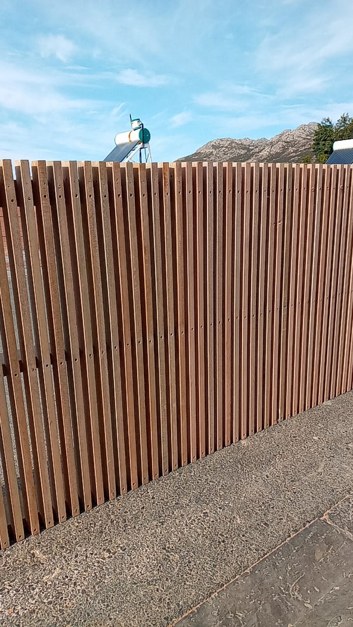 Wooden privacy screen